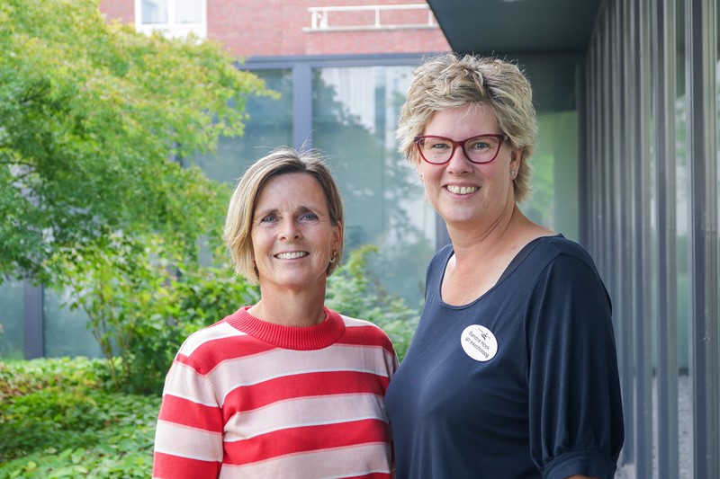 Sandra Hock (links) en Ingrid van Kempen (rechts), seksuologen bij BrabantZorg